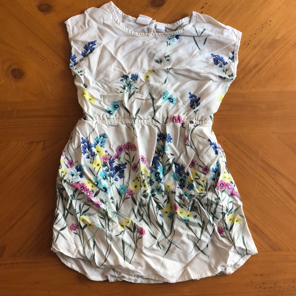 Little girls dress (xs 4-5)